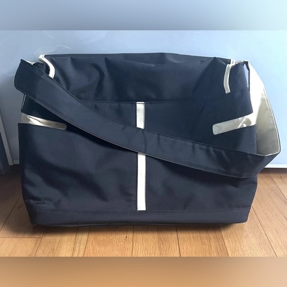 Medela Pump In Style Microfiber Breast Pump Bag Only - Picture 2 of 4